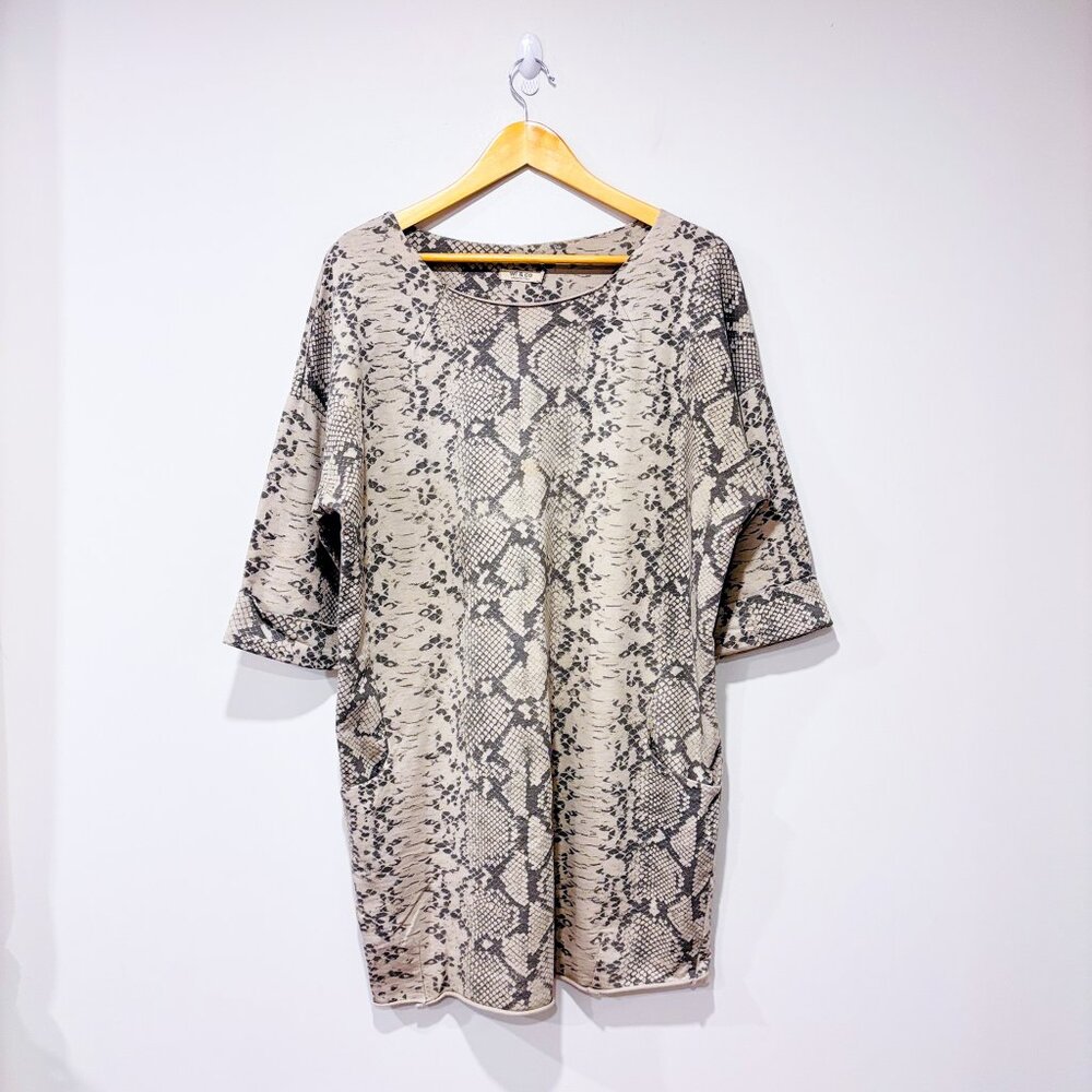 WI & CO Beige‎ Grey Snake Print Dress | Oversized with Pockets | Large *